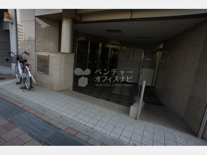 入口【宝栄西新宿ビル】