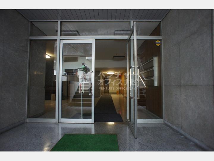 入口　【葵シャトー】