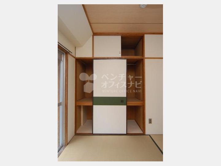 303収納【メゾン呉羽】