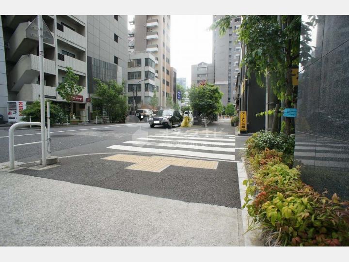 ビル前面道路【愛宕虎ノ門レジデンス】