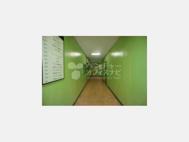 会社案内板・共用部通路【神谷ビル】