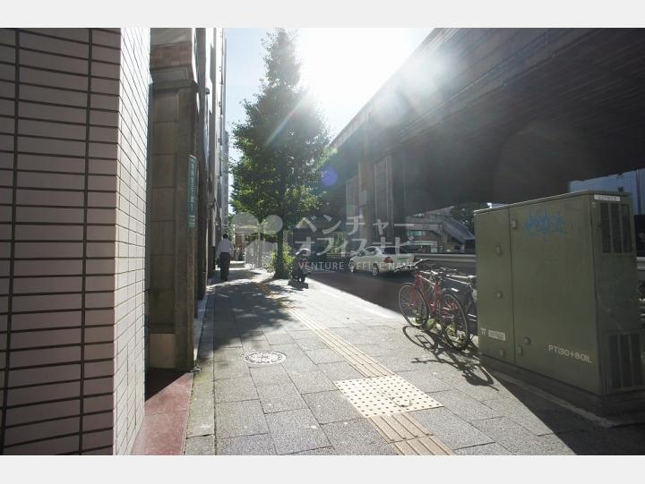 前面道路【青葉台石橋ビル】