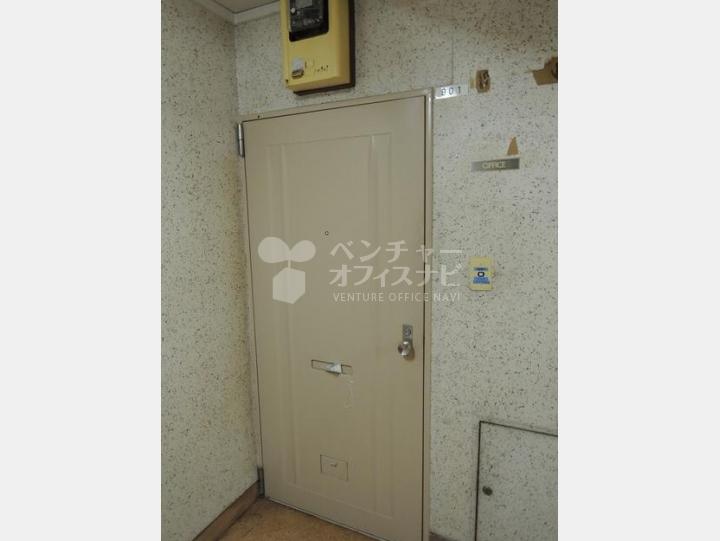 入出口(外側)【大倉ビル】