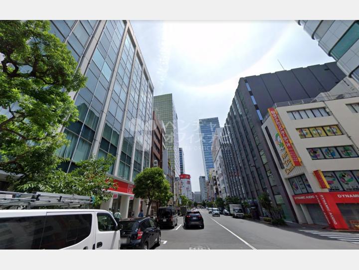 【前面道路】ダイドーリミテッド本社ビル