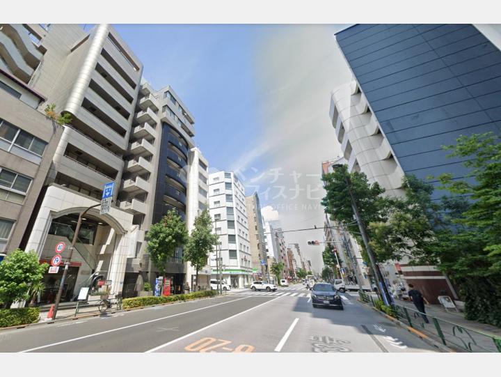 【前面道路】THE GATE UENO