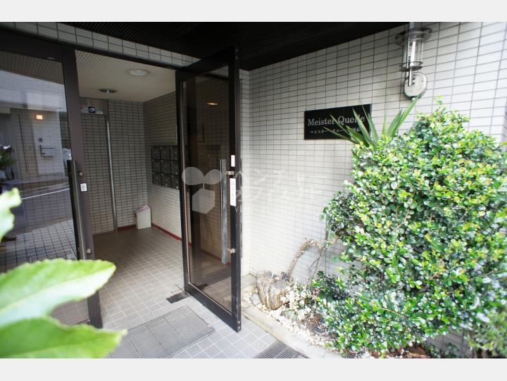 入口　【マイスタークエーレ西新宿】