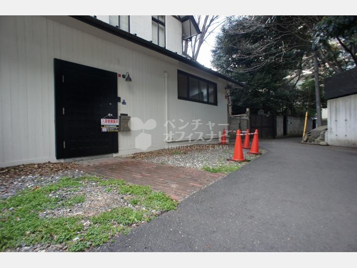 入口周辺【南麻布5丁目戸建】