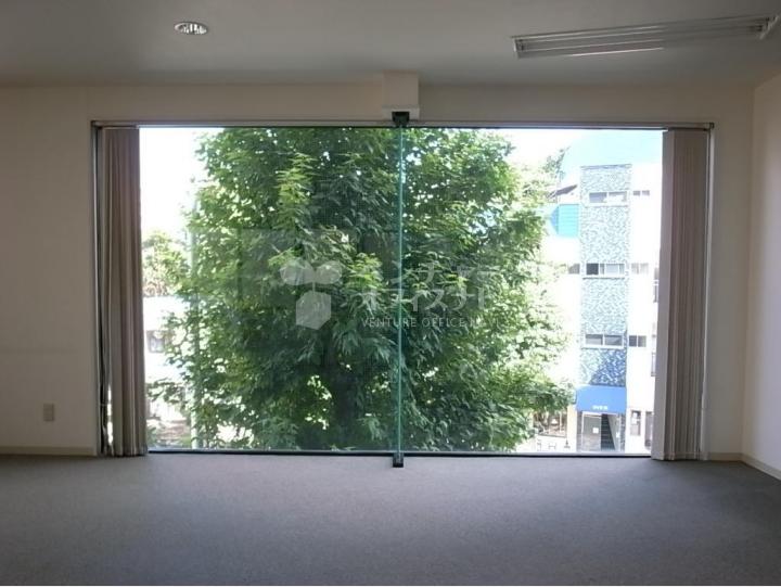 ３F窓側【サンデシカビル】
