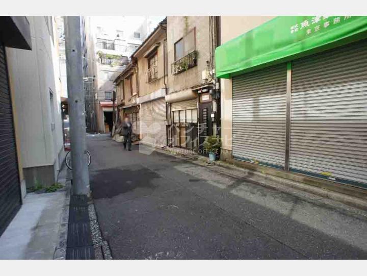 前面道路【神田山本ビル】