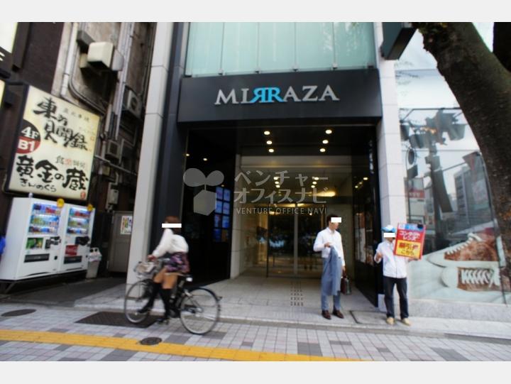 入り口ミラザ新宿
