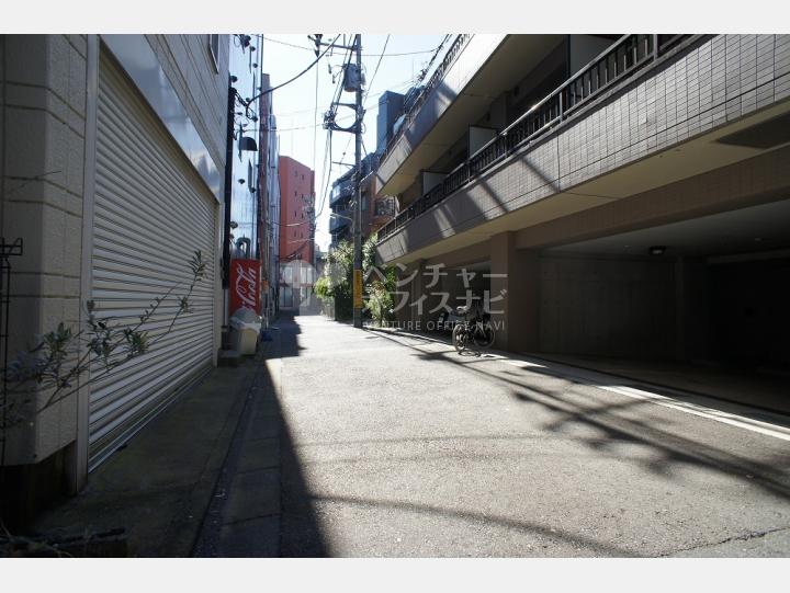 前面道路【リトルボックス】