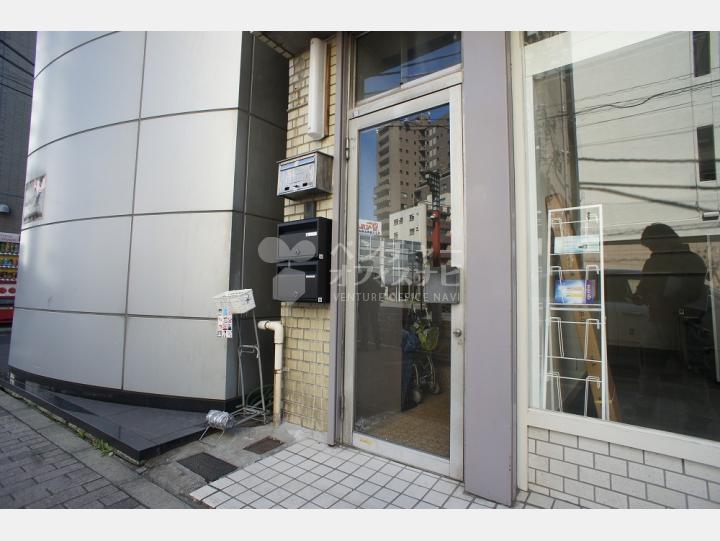 入口【オゼキビル】