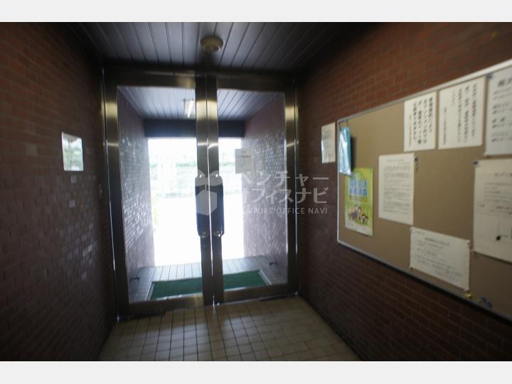 入口【日興パレス麻布狸穴】