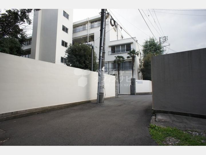 前面道路【南麻布5丁目戸建】