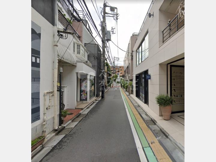 【前面道路】磐梯ビル