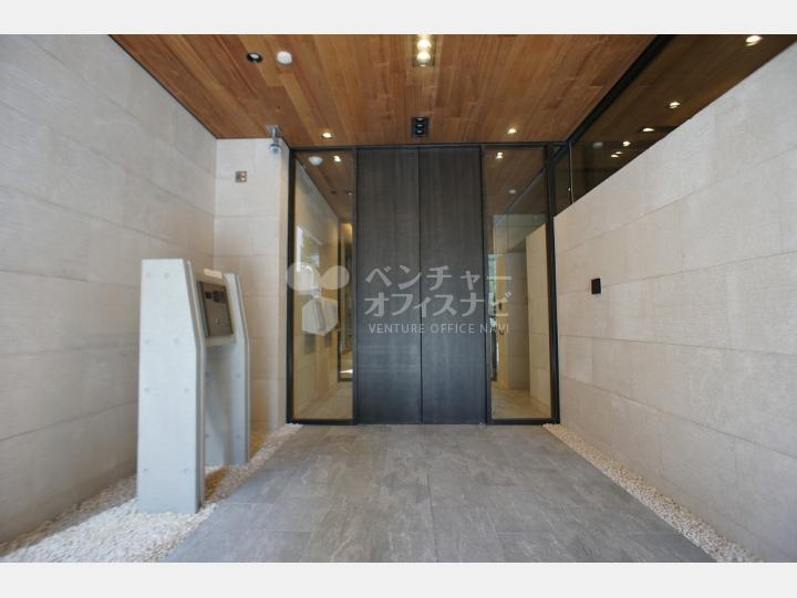 エントランス入口 【ATELIER YOURS小川町(アトリエユアーズ小川町)】
