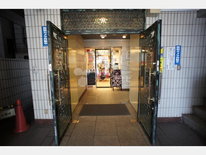 エントランス入口 【南青山312ビル(MINAMIAOYAMA 312 BLD.)】