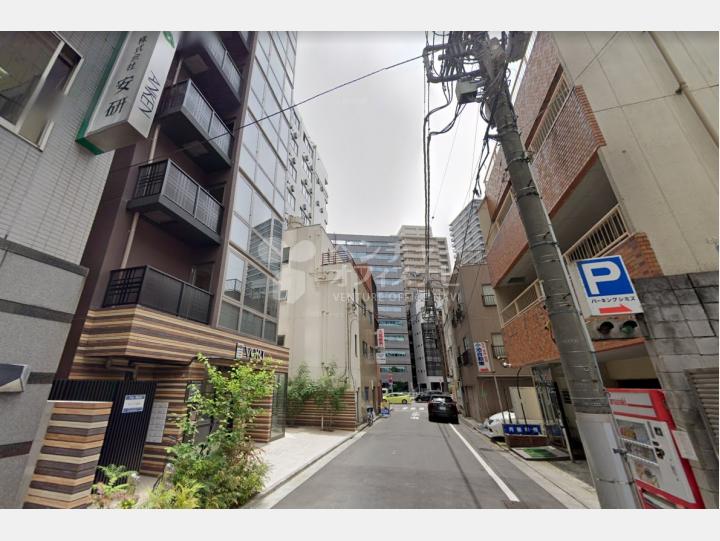 【前面道路】VORT秋葉原III