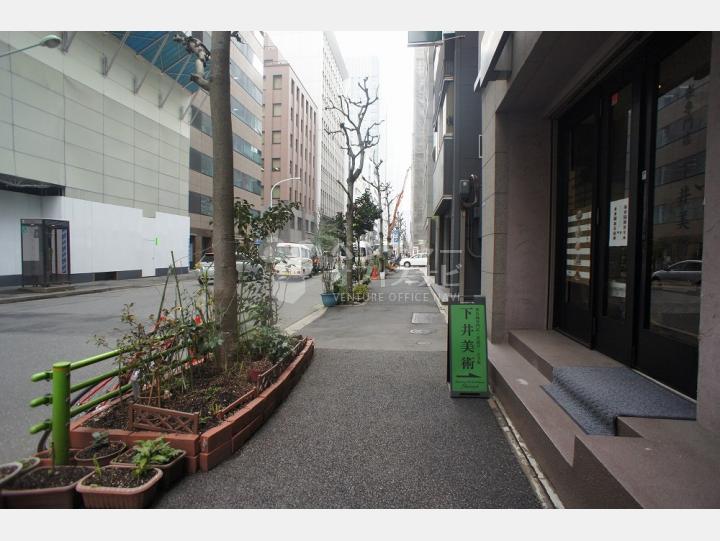 建物前道路【京橋宏陽ビル】