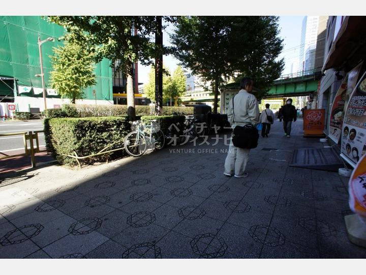 前面道路【ウィン神田高橋ビル】
