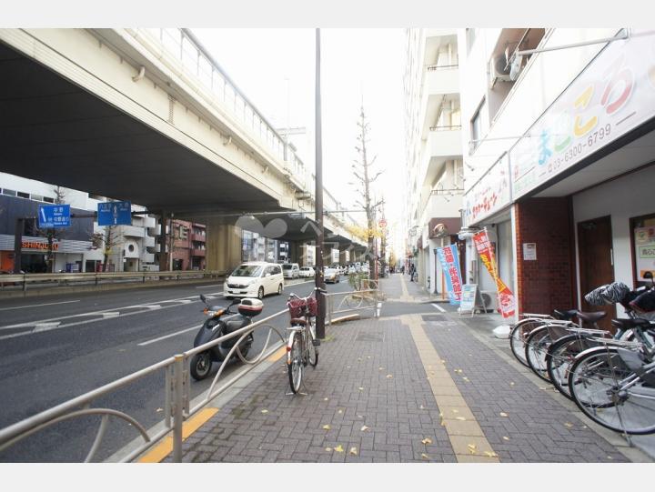 前面道路【キュアーレYMD】