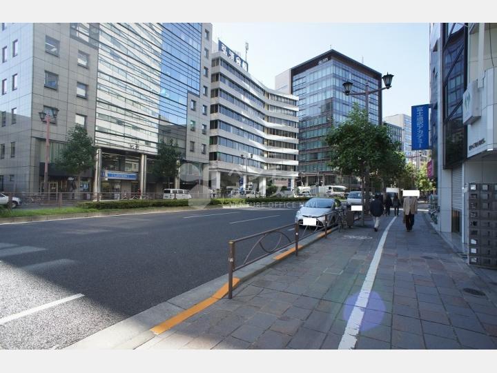 前面道路【アトム麹町タワー】