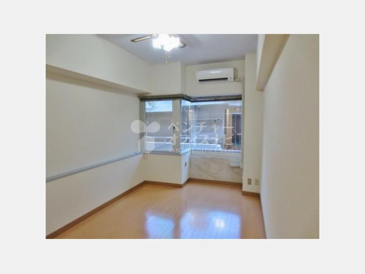 ２０２室内写真１【ラフィネ東銀座】