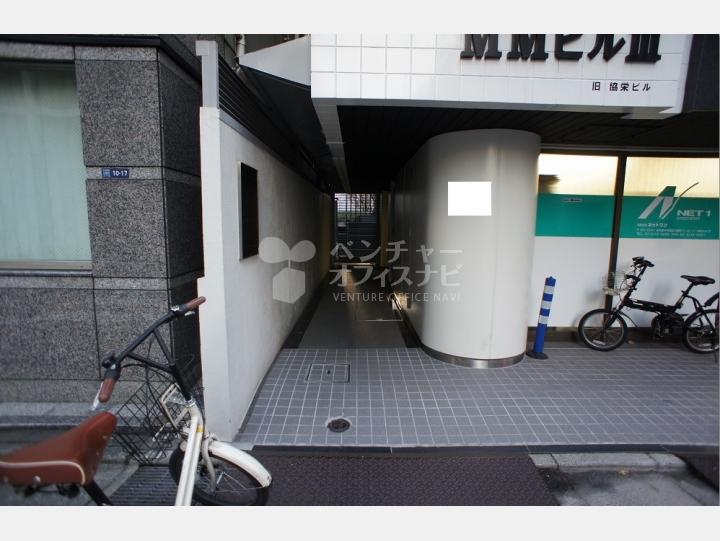 物件入口【ＭＭⅢビル】