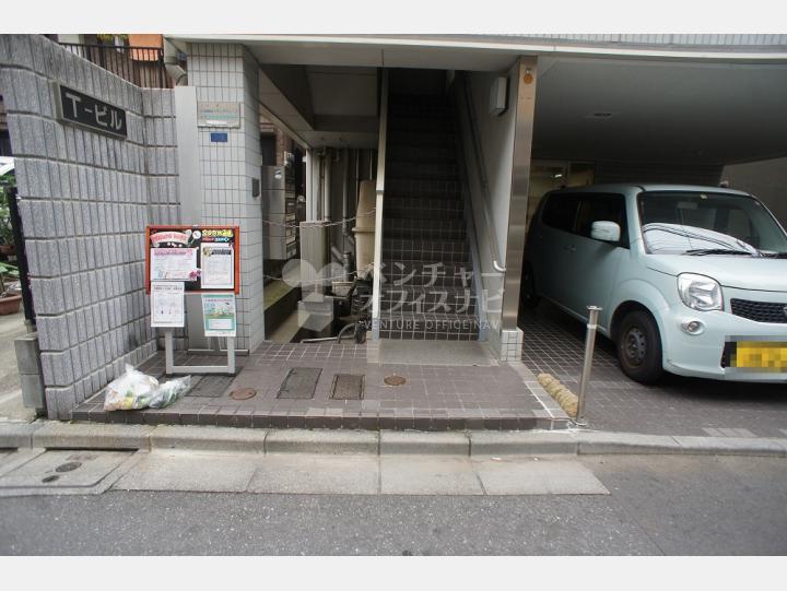入口 【T-ビル】