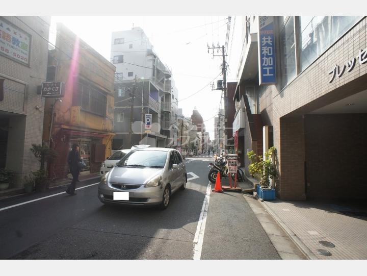 前面道路【ブレッセ共和】