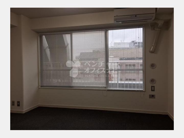 1009窓側【DIKマンション新橋】