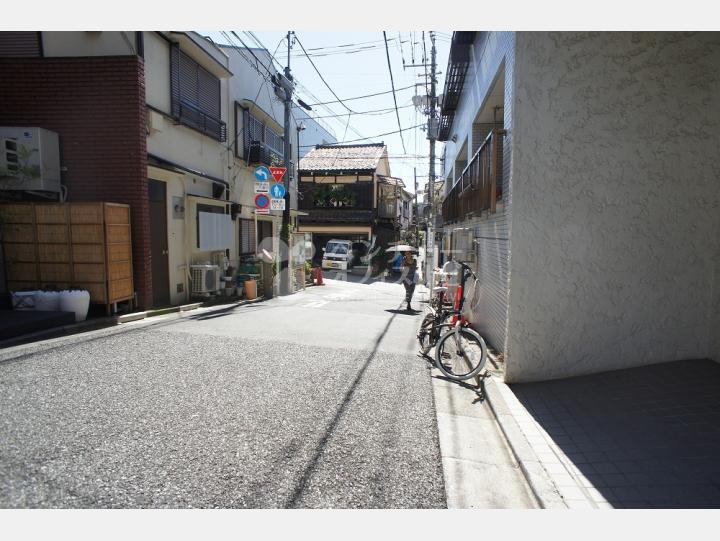 物件前通り【東高ペアシティ】