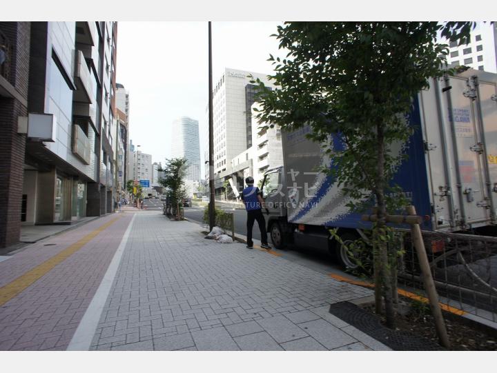 建物前の道路【パシフィックビル】