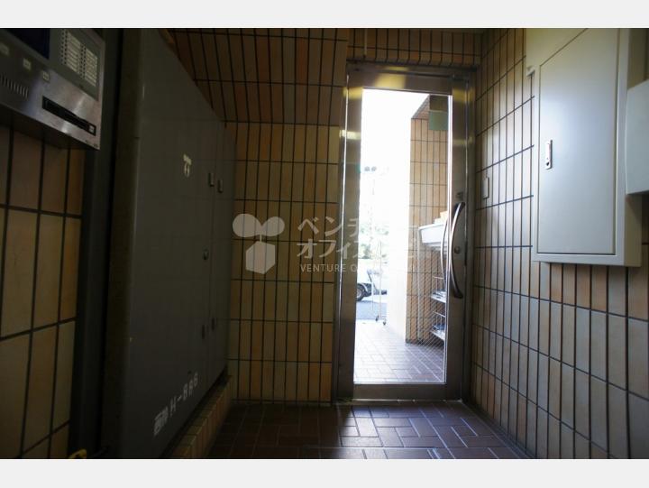 建物内からの出入口【ＮＴビル】