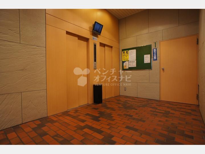 エレベーター　２基　【ライオンズマンション西新宿】