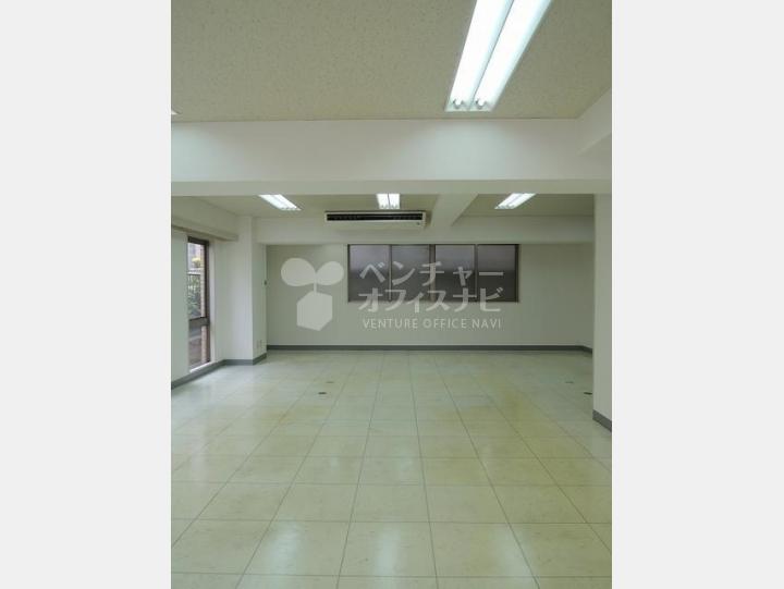 【岩上ビル】