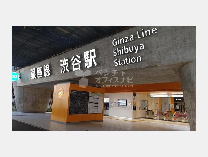 外観【ひきだしの様な家にビル】