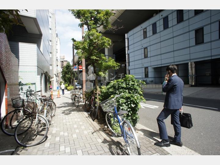 建物前通り【スターコート日本橋】