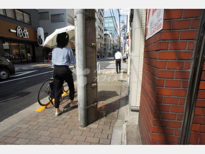 前面道路【川崎ビル】