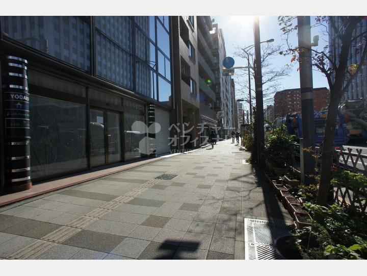 物件前通り【吉徳ビル】
