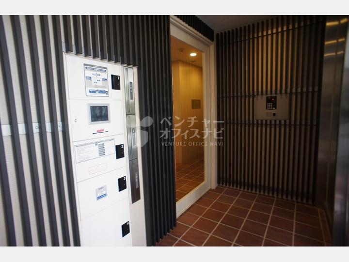 入口【マナハウス南麻布(MANAHOUSE MINAMIAZABU)】