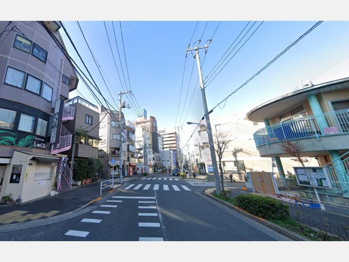 【前面道路】ワールドスクエアビル