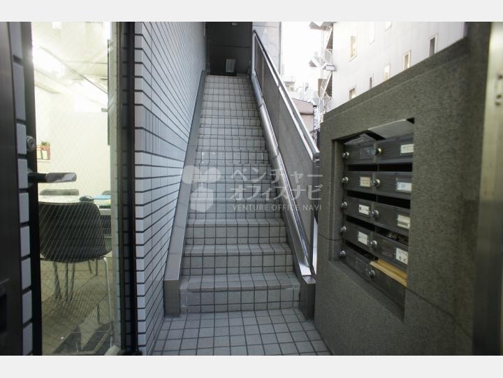 エントランス【メビウスビル】