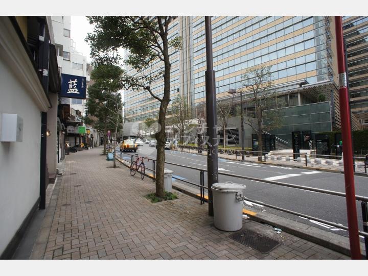 ビル前面道路【ヒルサイドパレス六本木】