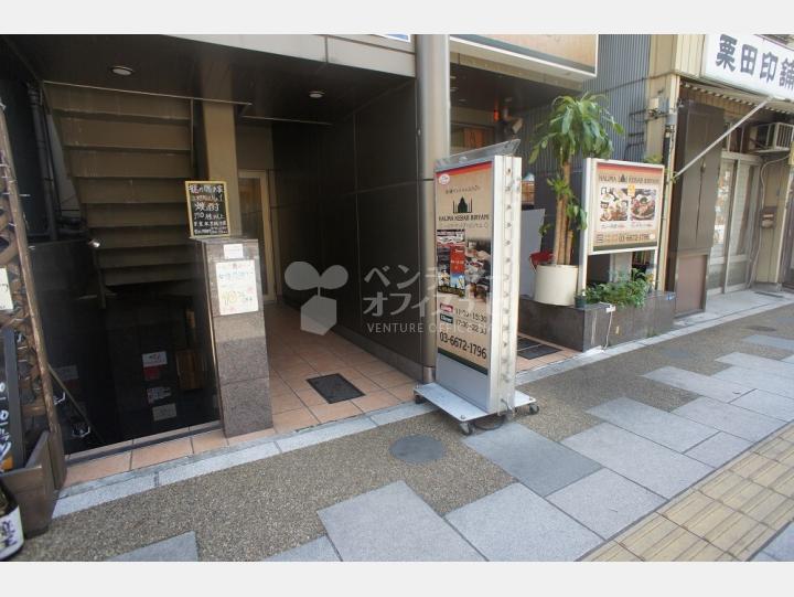入口【上野Mビル】