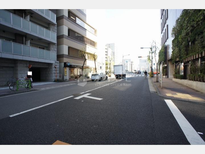 前面道路【東急銀座二丁目ビル】